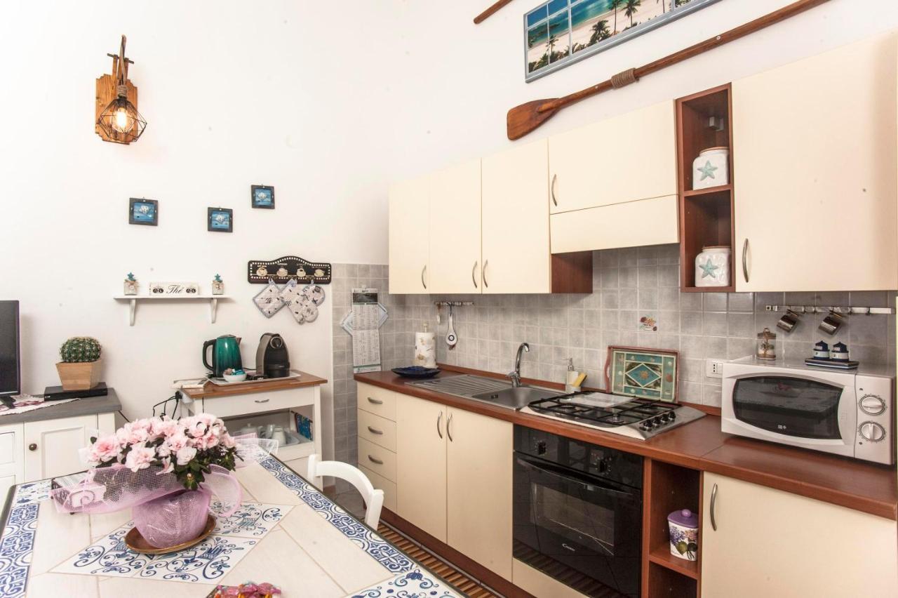 Casa Vacanze Luna พูลา ภายนอก รูปภาพ