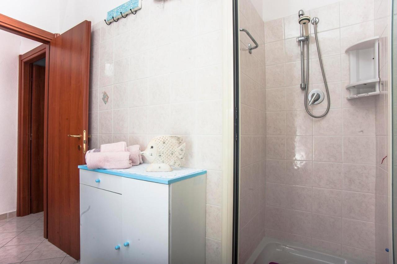 Casa Vacanze Luna พูลา ภายนอก รูปภาพ