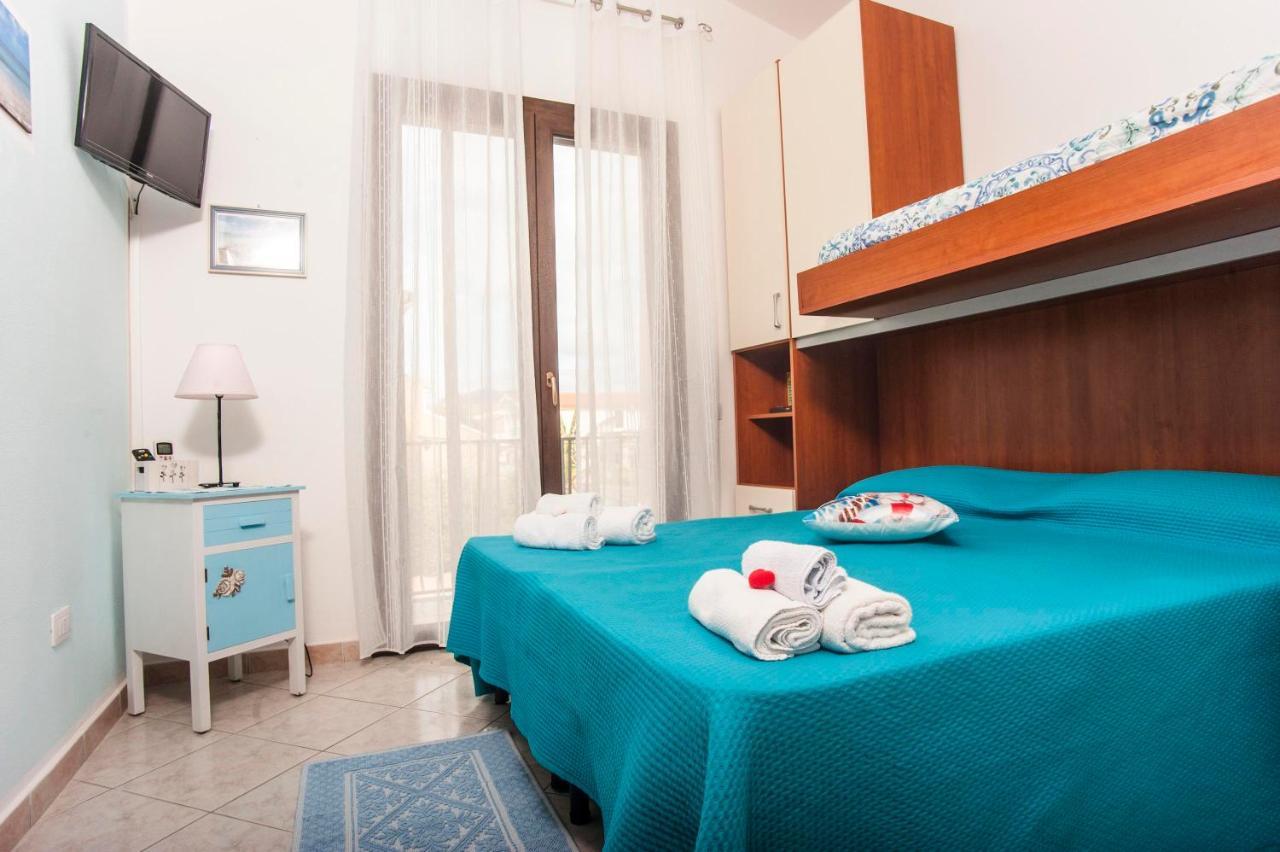 Casa Vacanze Luna พูลา ภายนอก รูปภาพ